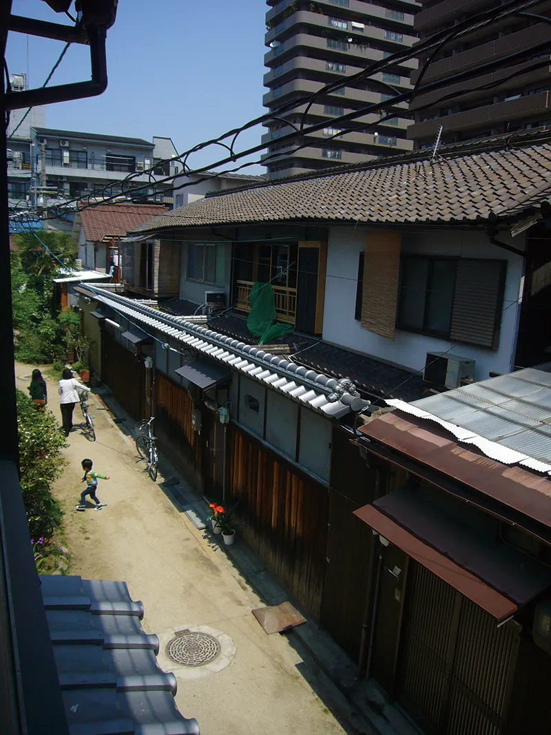 豊崎長屋(絹巻豊氏撮影)